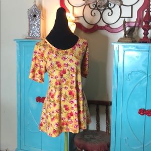 LuLaRoe Perfect T BNWT